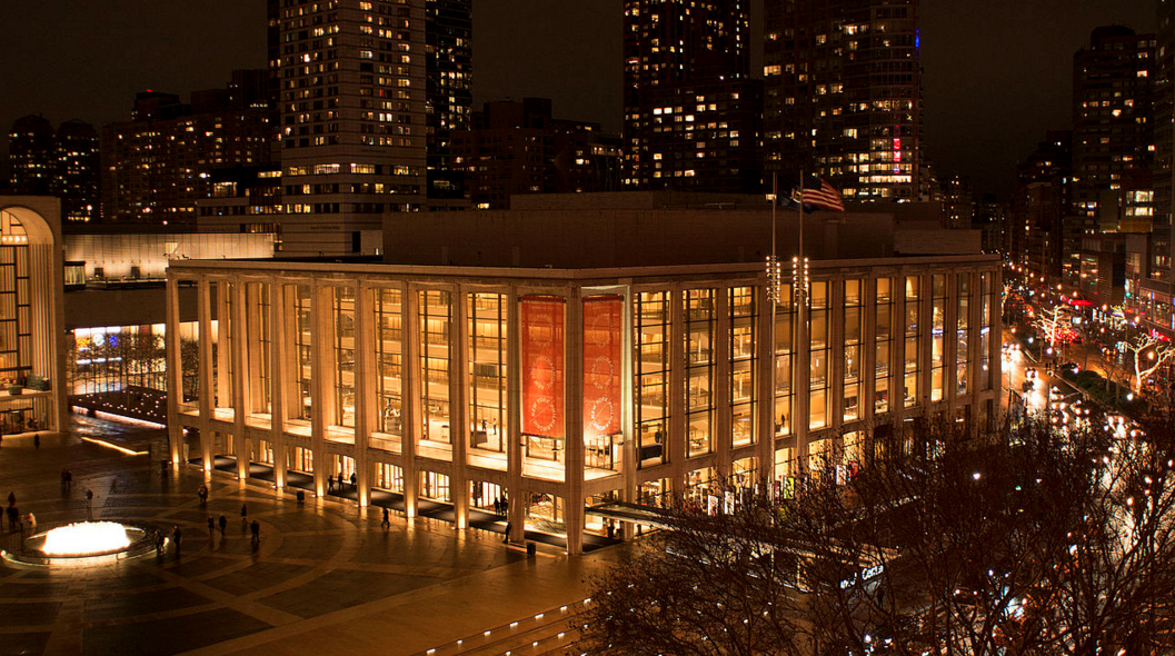 David Geffen Hall, formerly known as Avery Fisher Hall, will be renovated by Heatherwick Studio and Diamond Schmitt Architects. (Photo: D. Ramey Logan)